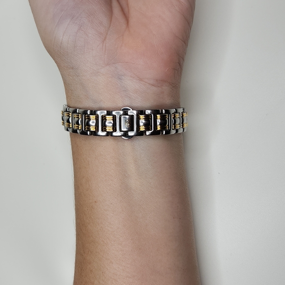 Authentic Gucci Watch 9040L Ladies Dial Quartz Two-Tone Link Date Watch - Picture 13 of 13